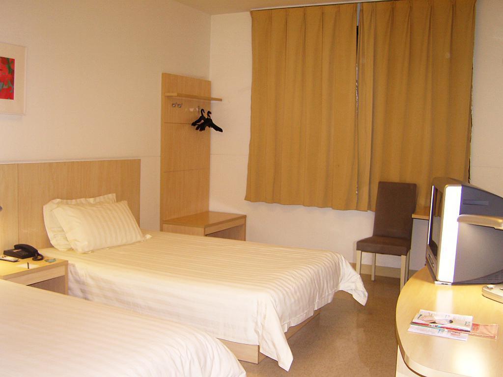 Jinjiang Inn - Wuhan Ziyang Road Zewnętrze zdjęcie